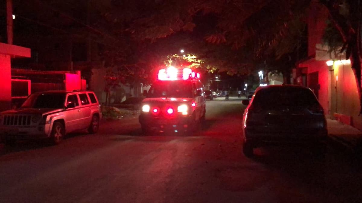 Líder de invasión en Tulum recibe balazo en el pecho