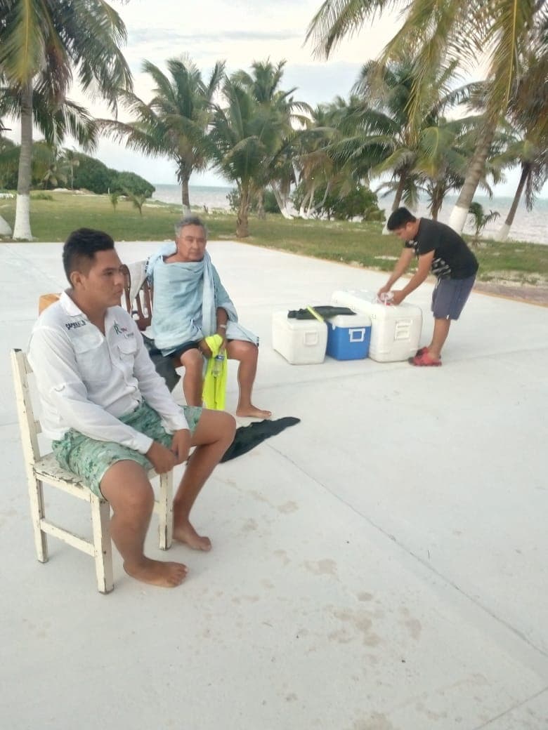 Rescatan a cuatro náufragos en el canal de Zaragoza