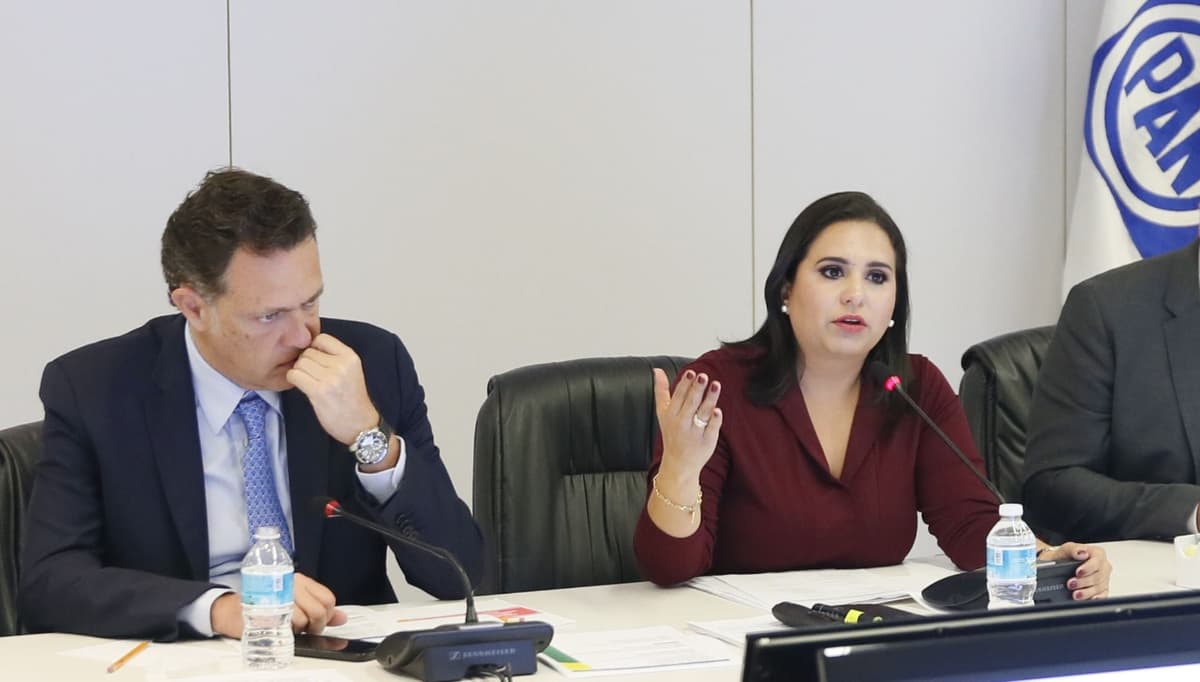 Respalda senadora Mayuli que servicio médico sea gratuito y de calidad