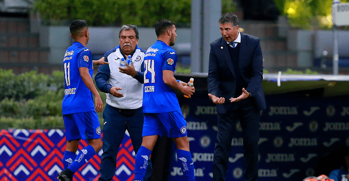 Cruz Azul se "atora" en el tráfico y llega tarde al encuentro con Morelia