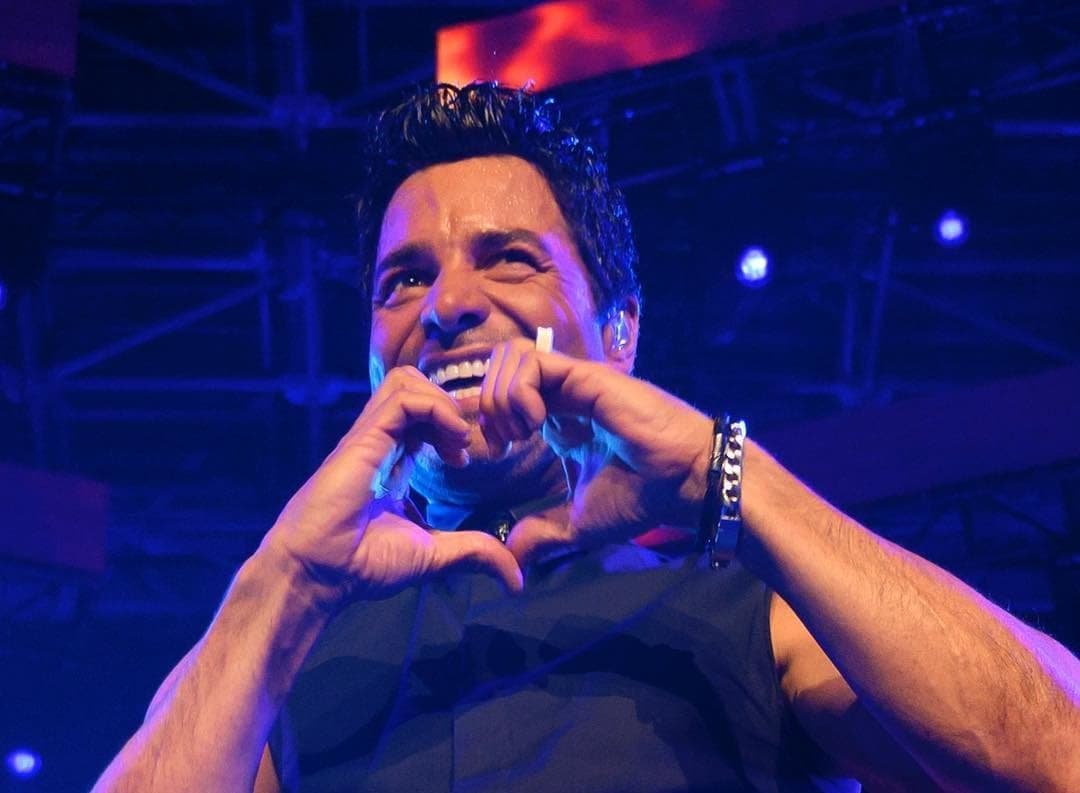 Chayanne enciende carnaval de Cozumel y "enloquece" a las mujeres
