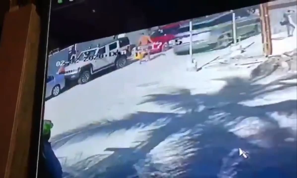 Video: Playenses se quitan “la araña” sin pagar multa, ni parquímetro