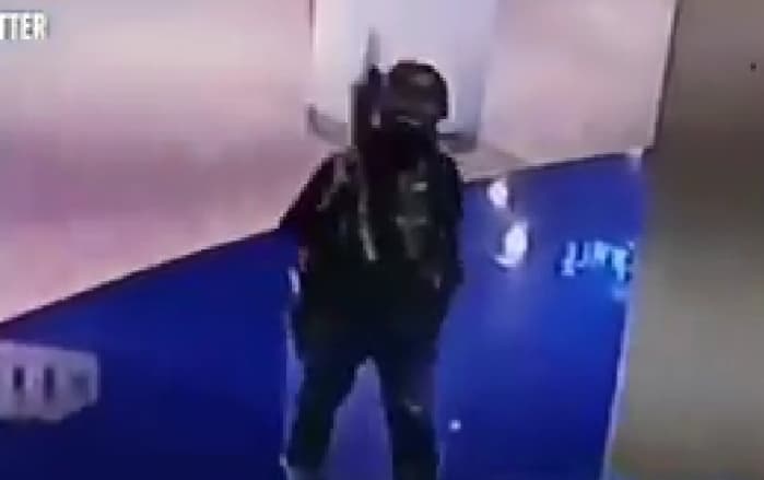 Video: Soldado tailandés asesina a 20 personas en un centro comercial