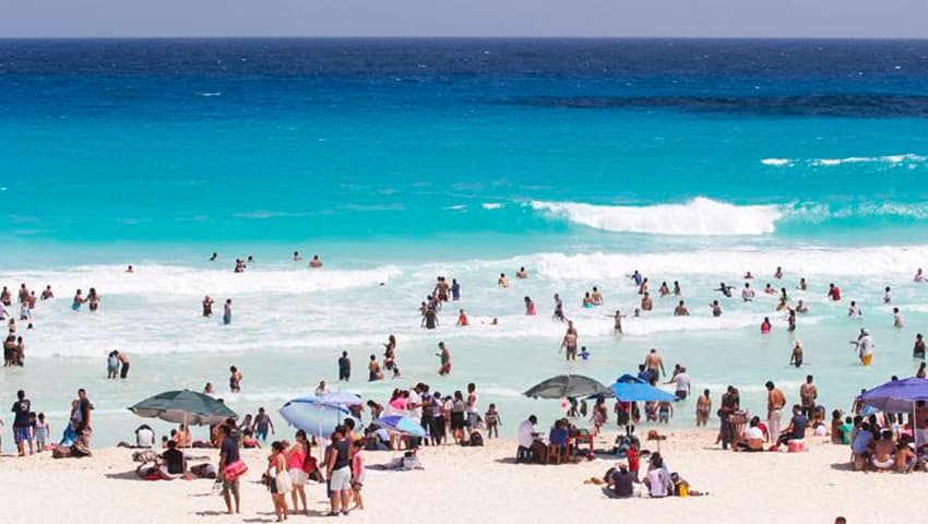 Aumenta el número de turistas rusos que arriban a Cancún