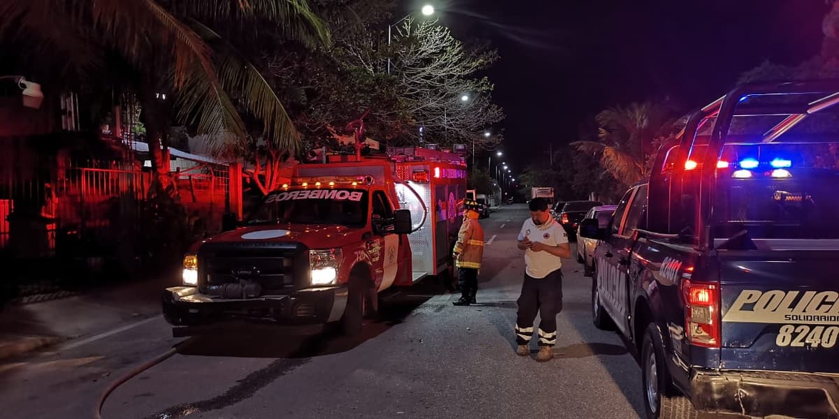 Controlan incendio de vivienda en Playa del Carmen