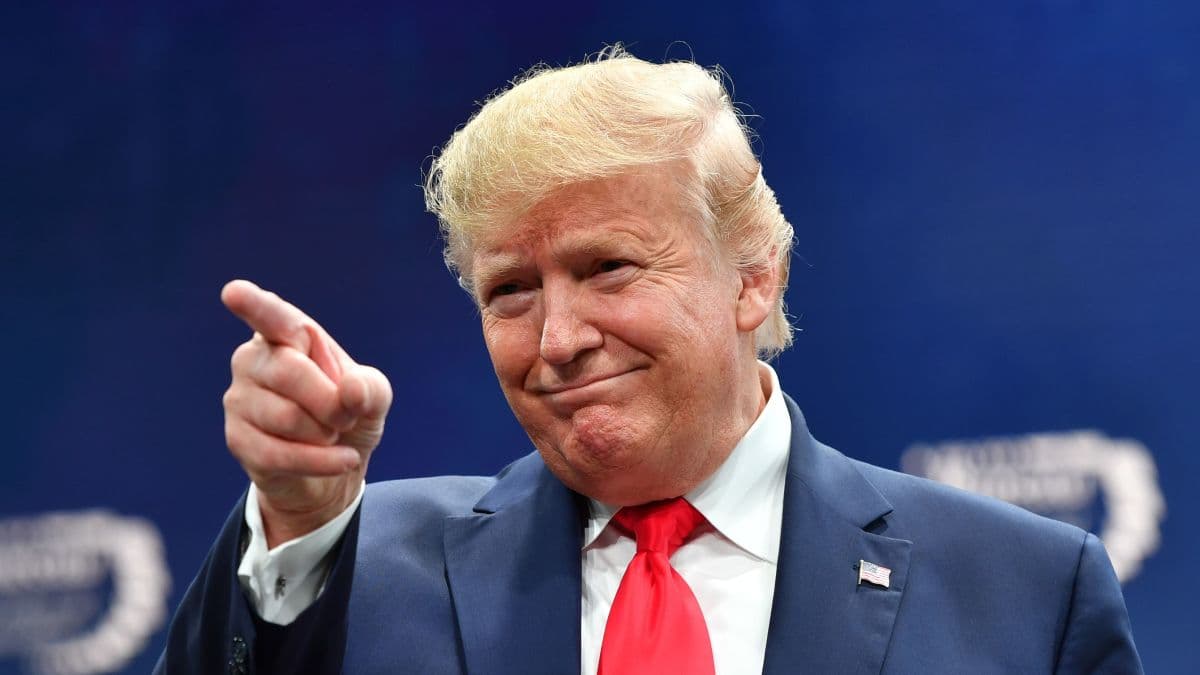 Donald Trump es absuelto en su juicio político