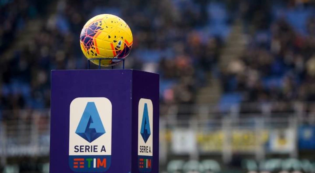La Serie A ya alista una suspensión de sueldos