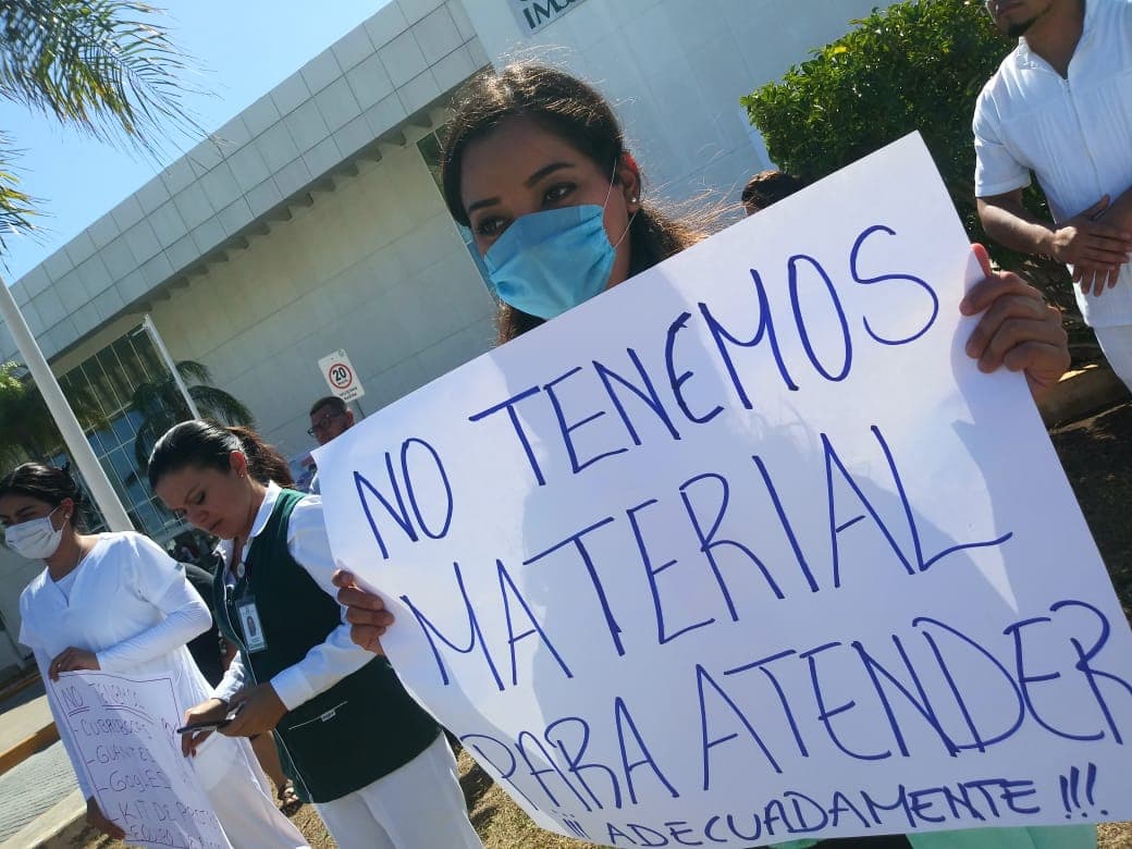 ¡Sin insumos IMSS de Playa del Carmen! Atienden casos posibles de coronavirus sin cubrebocas
