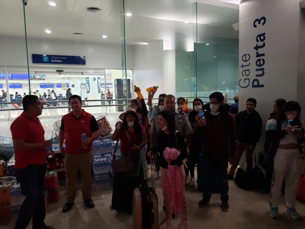 Ajegroup ayuda a peruanos varados en Cancún