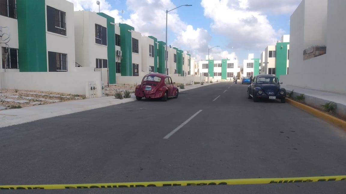 Hallan dos cuerpos putrefactos en una casa de Cancún