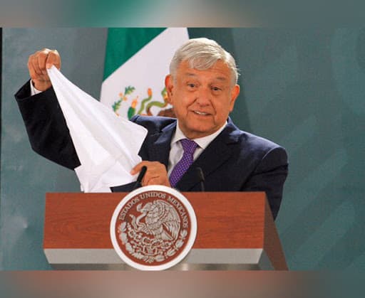 Soy humanista, no feminista, revela AMLO