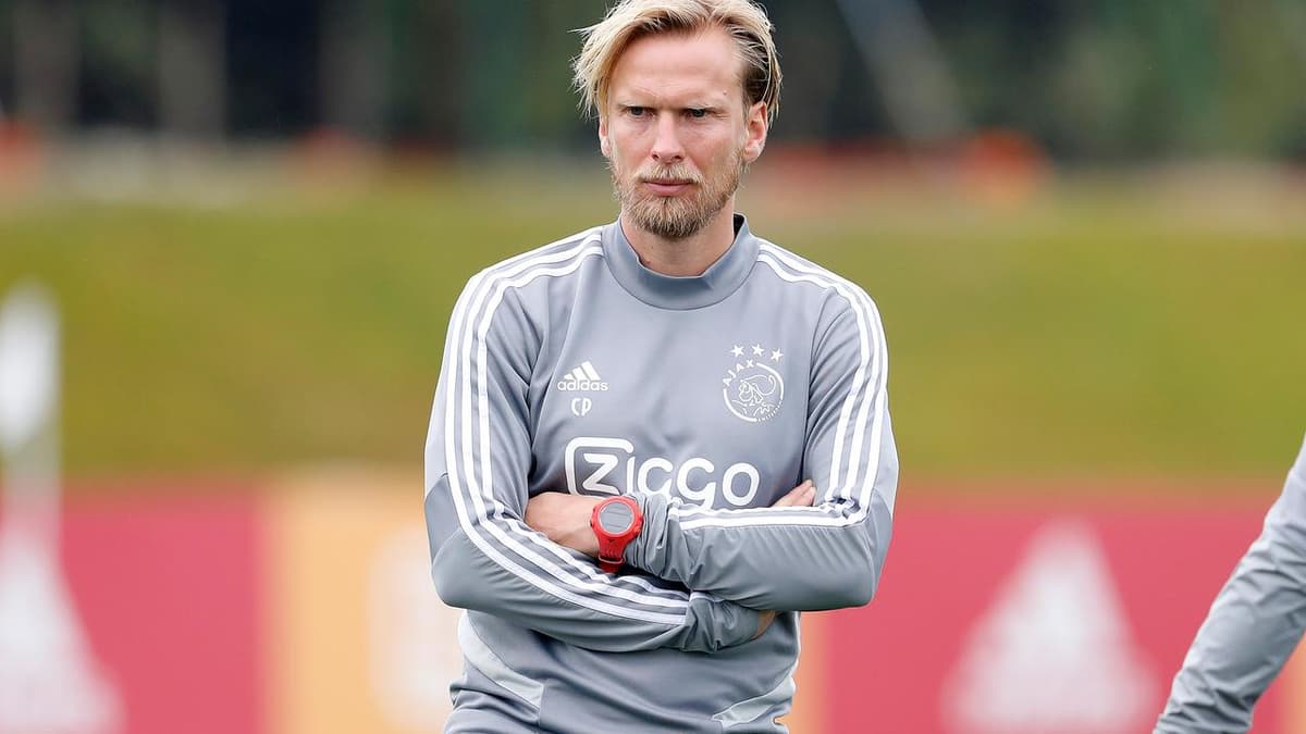 ¡Detectan tres posibles casos de coronavirus en el Ajax!