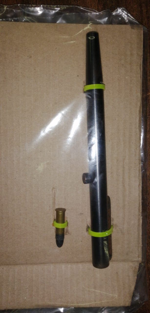 Como James Bond, este delincuente tenía una pistola-bolígrafo, en Playa del Carmen