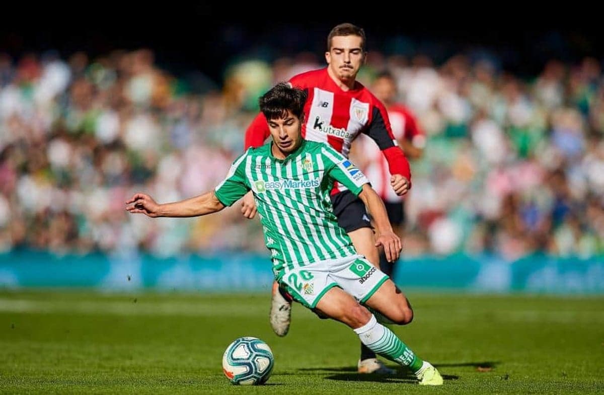 Diego Lainez estaría fuera el Preolímpico