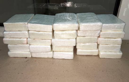 Caen 3 mexicanos con 700 mdp en cocaína en el Pacífico, la llevaban en un barco