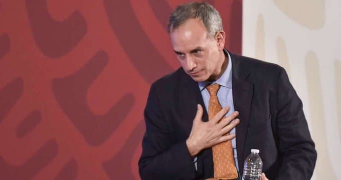 ¡Venden conferencias de López-Gatell en puestos de piratería!