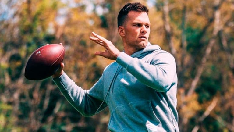 Tom Brady viola la cuarentena para hacer ejercicio en el parque