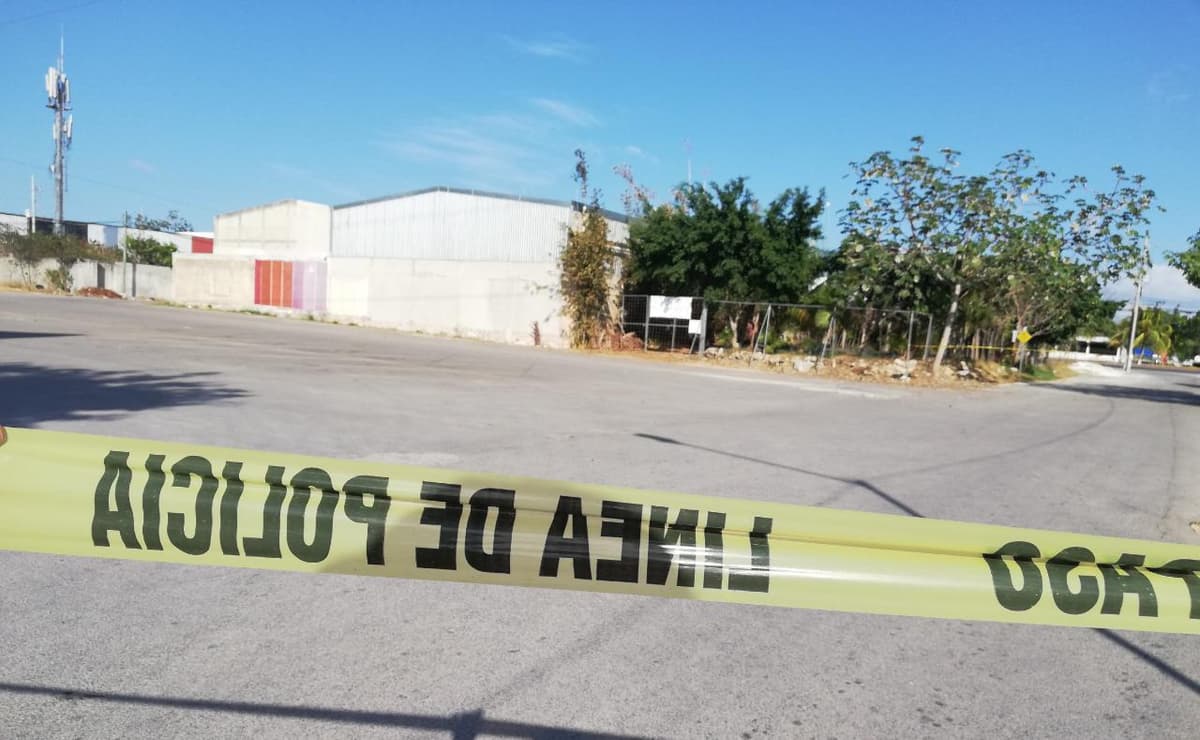 Mujer se suicida en predio baldío de Playa del Carmen