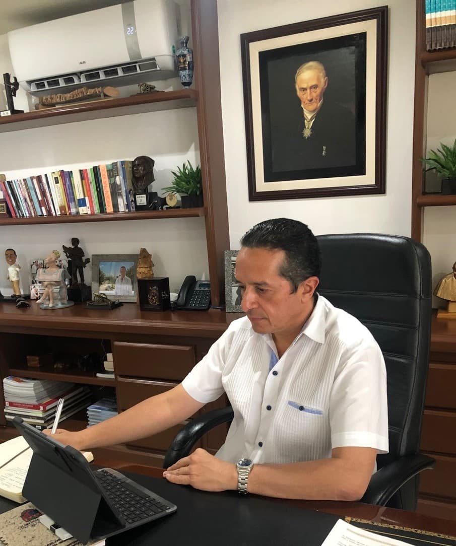 En videoconferencia, Carlos Joaquín dialoga con líderes del sector turístico de Quintana Roo