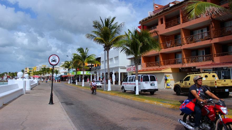 ¡Cercado el centro de Cozumel! anuncian cierre de vialidades