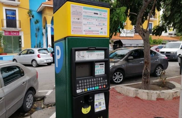 Programa de parquímetros en Playa del Carmen se suspende un mes más