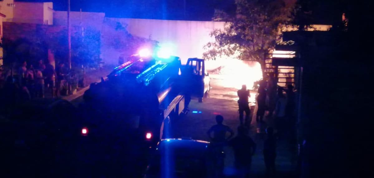 Por ser "vecino ruidoso", le queman su moto en Villas del Sol