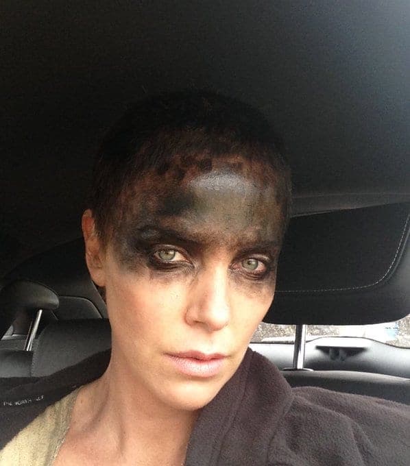 Charlize Theron publica sensacionales fotos a cinco años de "Mad Max: Fury Road"