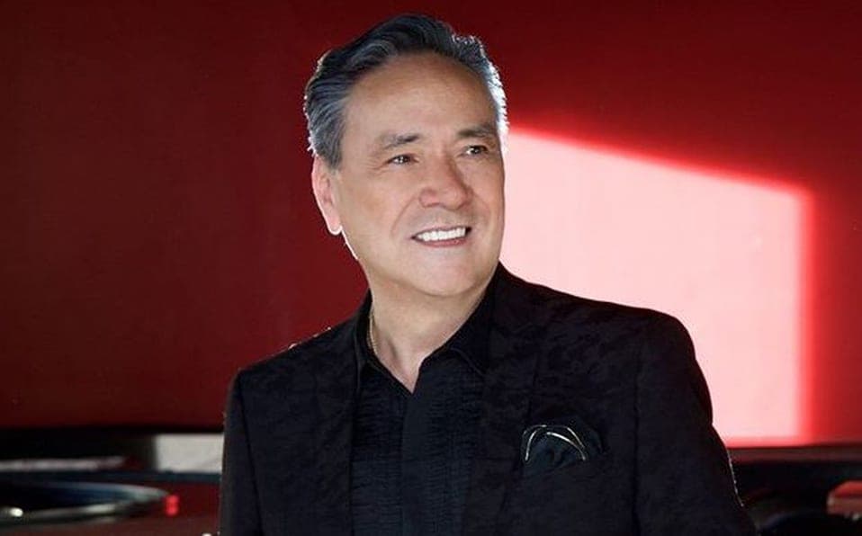 Muere el cantante Yoshio por coronavirus