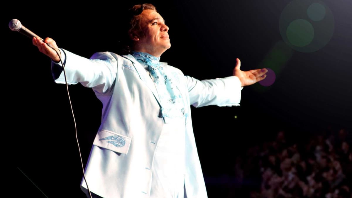 Video: ¡Reaparece Juan Gabriel! Hombre 'igualito' a él afirma ser el cantante