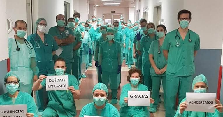 Bansky crea una obra en honor al personal médico