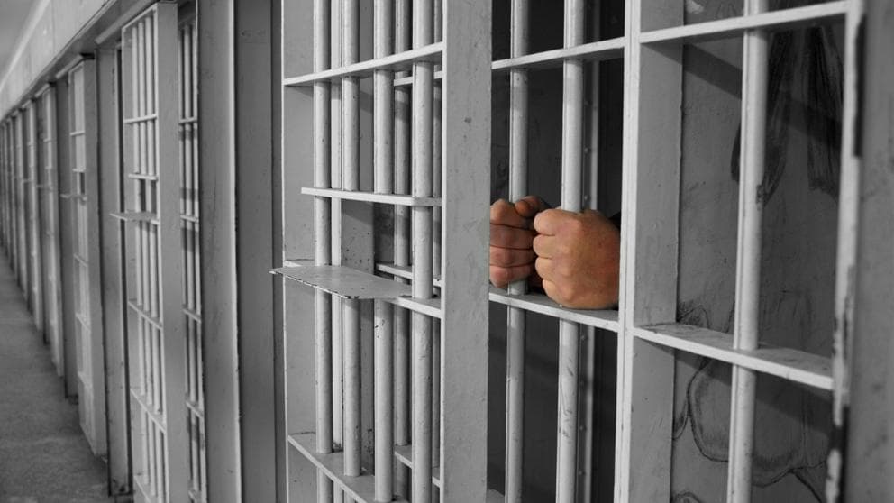 Monja irá a la cárcel por robarse más de 16 mdp de un fondo escolar para gastarlos en apuestas y turismo del lujo