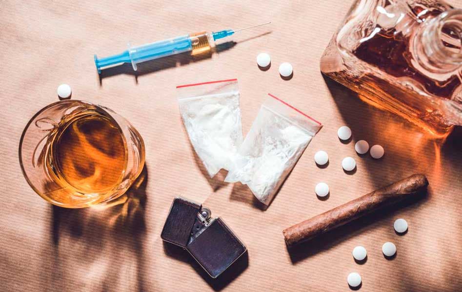 Ofrecen atención anónima para adicciones, por redes sociales, en Cancún