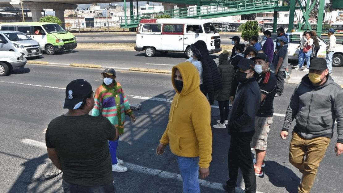 Protestan familiares de pacientes con Covid-19 del Hospital de Ecatepec, tras enfrentamiento