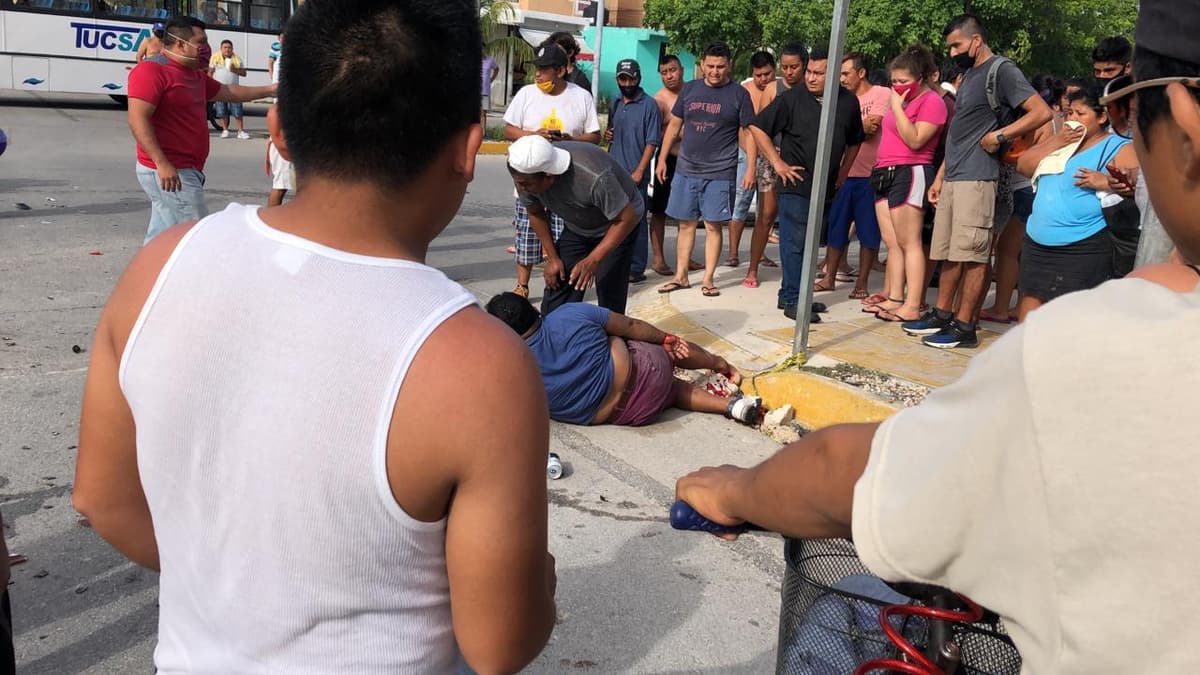 Taxista atropella a motociclista ebrio y va detenido en Playa del Carmen