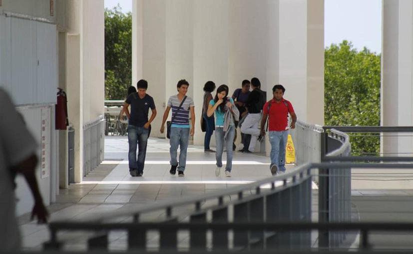 Advierten deserción escolar en universidades públicas de Quintana Roo por Covid