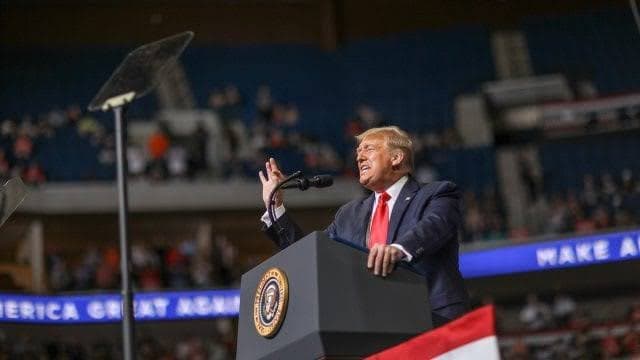 Trump sugiere hacer menos test de Covid-19 para no tener 'más casos de Covid'