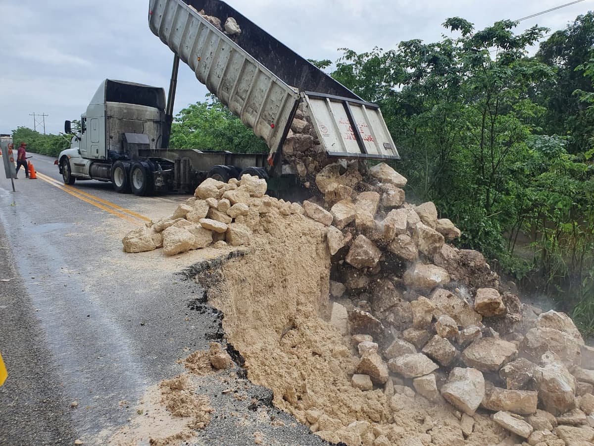 Restablecen parcialmente paso en carretera Chetumal-Escárcega