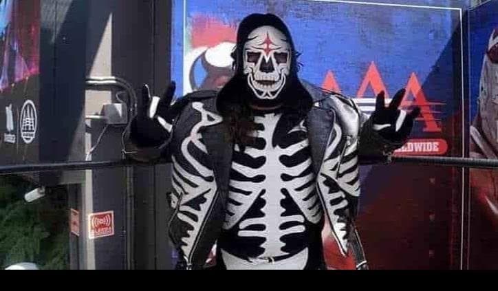 Hija de 'La Parka' revela identidad del legendario luchador en TikTok