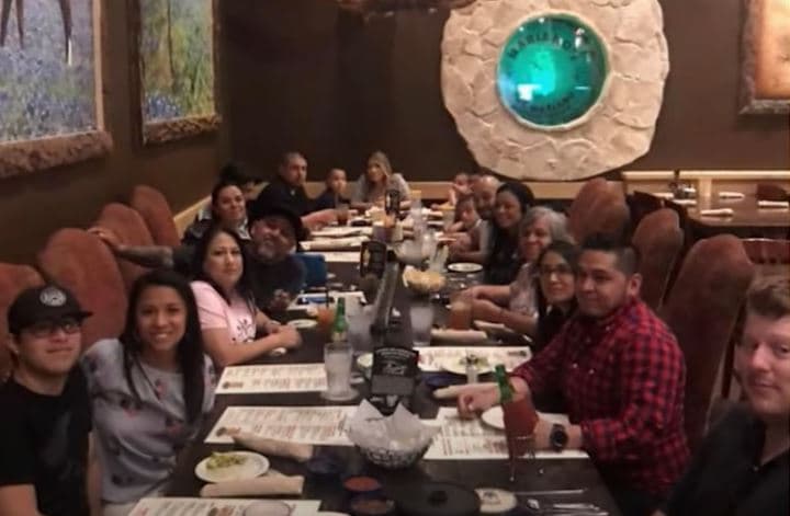 No creía en Covid-19 y organizó fiesta; 14 de sus invitados se contagian y una muere