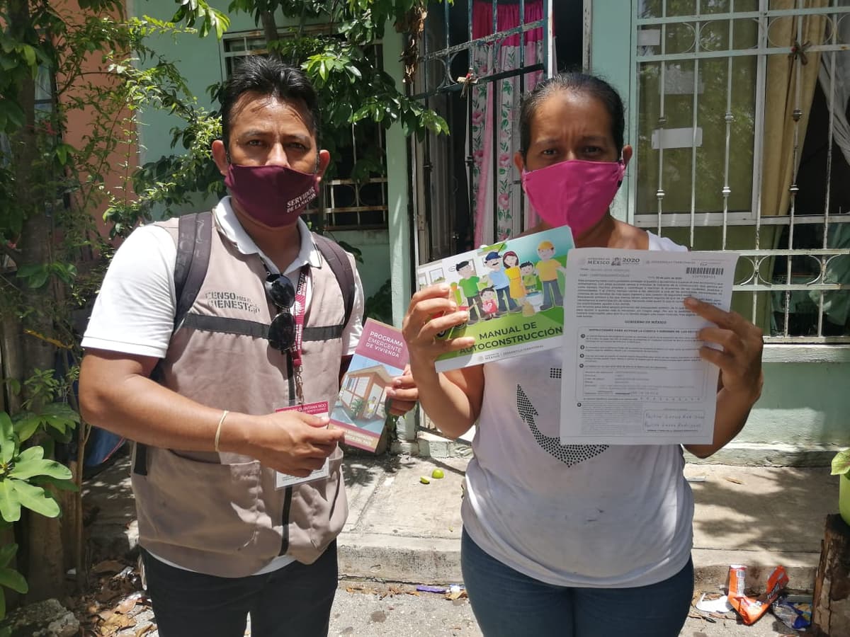 Entrega AMLO recursos para ampliar y remodelar casas de Villas Otoch en Cancún