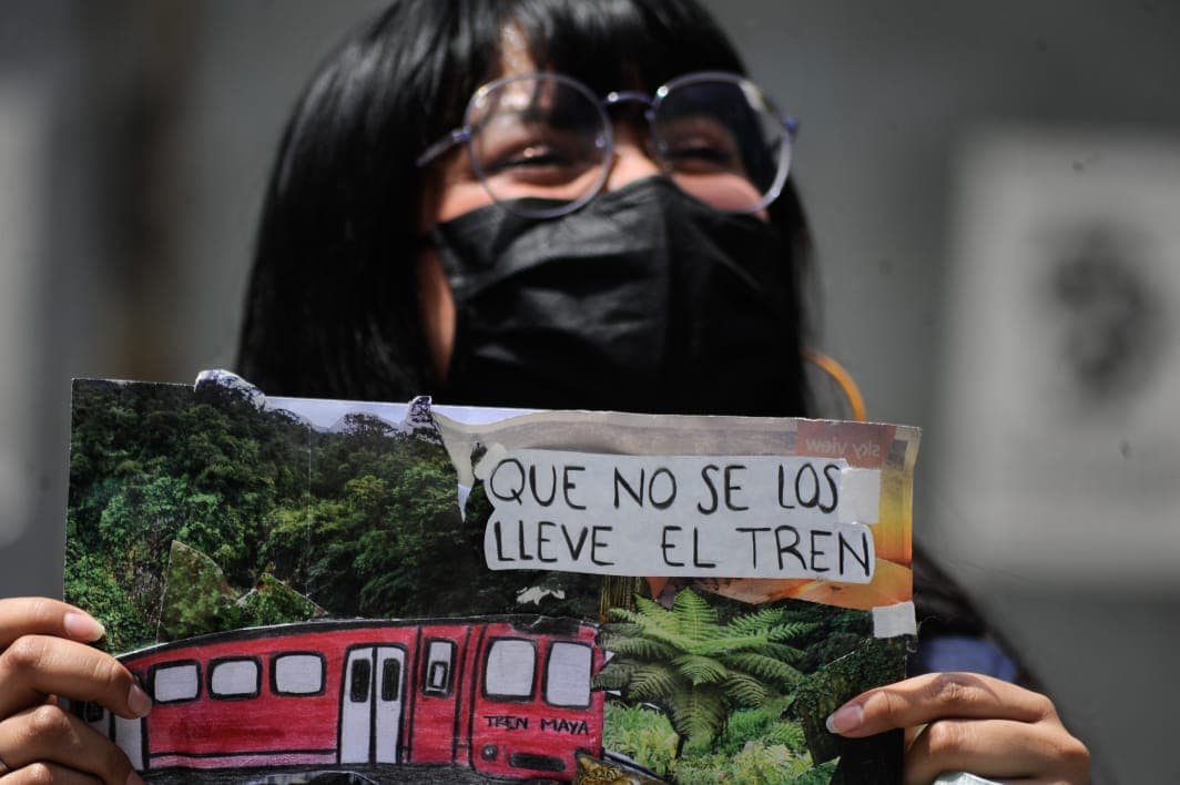 Galería: Se manifiestan anarquistas y colectivos de la CDMX contra Tren Maya