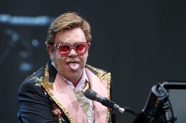 Elton John dará concierto en línea ¡Cada semana!