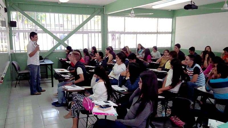 Alianza entre universidades para beneficiar a estudiantes de Puerto Morelos