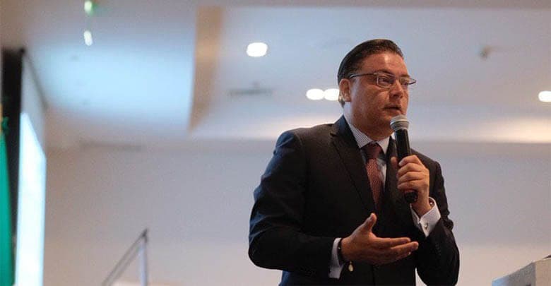 Gobernador de Querétaro cesa a su secretario privado tras supuesto soborno en el que aparece