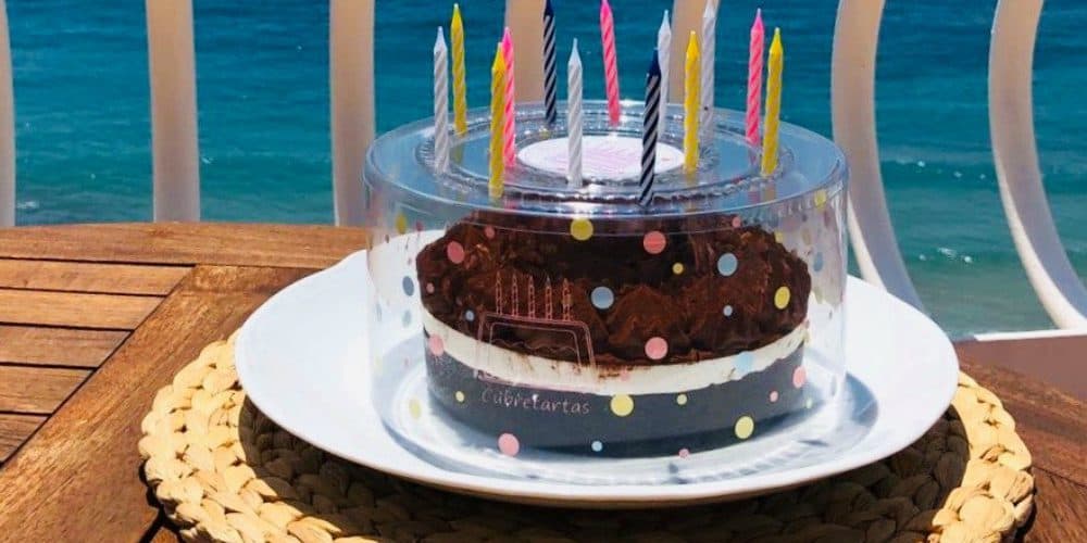 ¿Te da miedo soplarle a las velitas? Crean cubrepasteles, lo nuevo para cuidarte del Covid-19