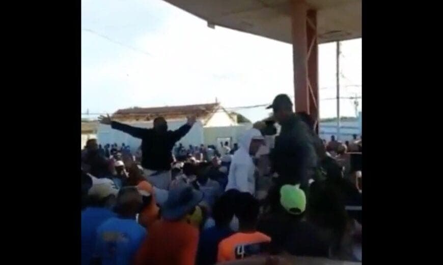 Video: Pescadores se enfrentan en Campeche y dejan tres lesionados