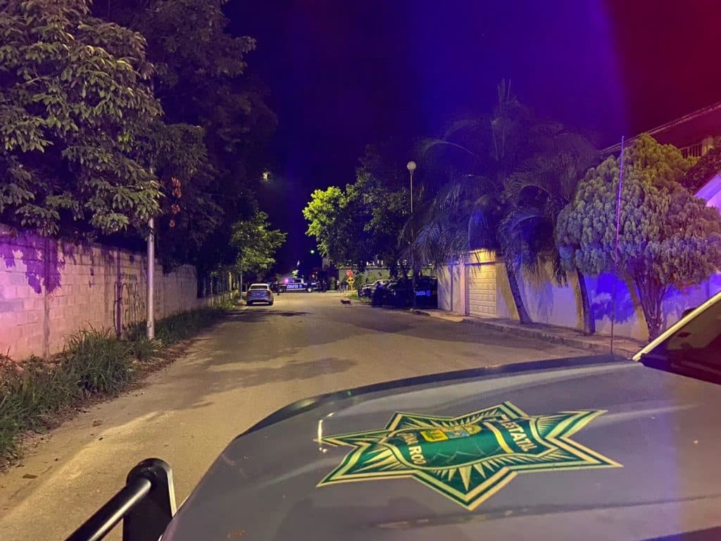 Atacan con “carro bomba” instalaciones de la Policía en Playa del Carmen