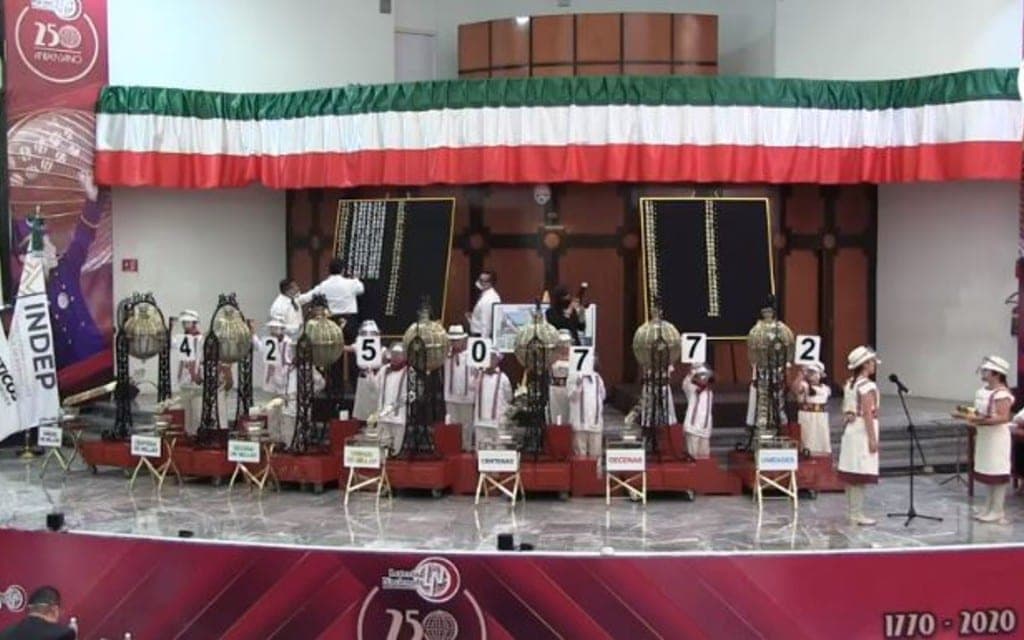 Estos son los ganadores de la rifa del Avión Presidencial