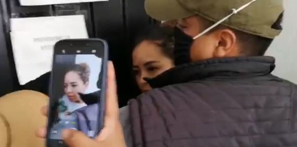 Sorprendieron a alcaldesa en salón de belleza durante protesta por inseguridad