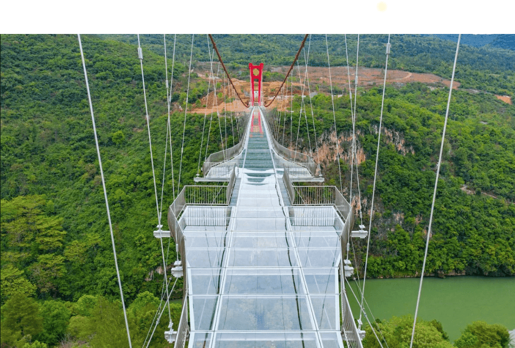 ¡Conoce el espectacular puente de cristal más largo del mundo!